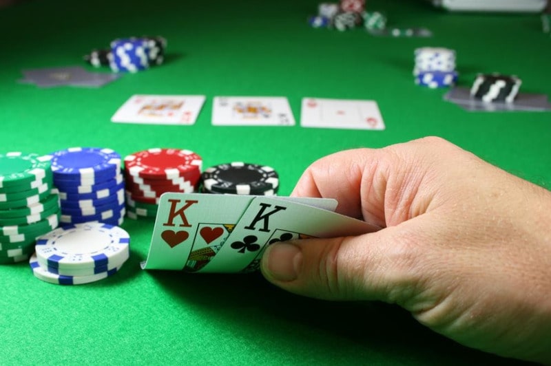 Cách tính bài Baccarat chỉ cần tính tổng các lá bài