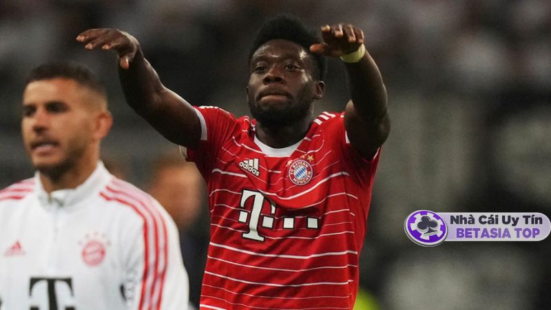 Bayern có nguy cơ mất trắng Alphonso Davies nếu không bán sớm năm 2024