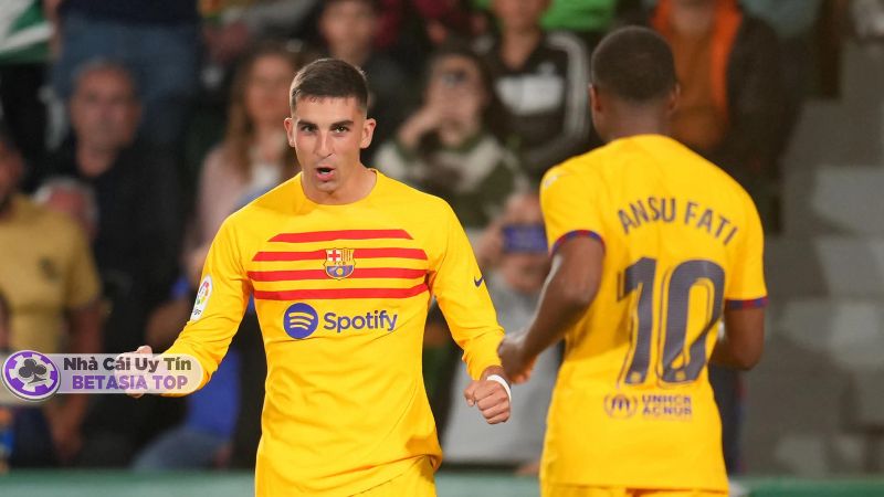 Barcelona chiến đấu ở sân nhà của Atletico Madrid tại vòng 29 La Liga 