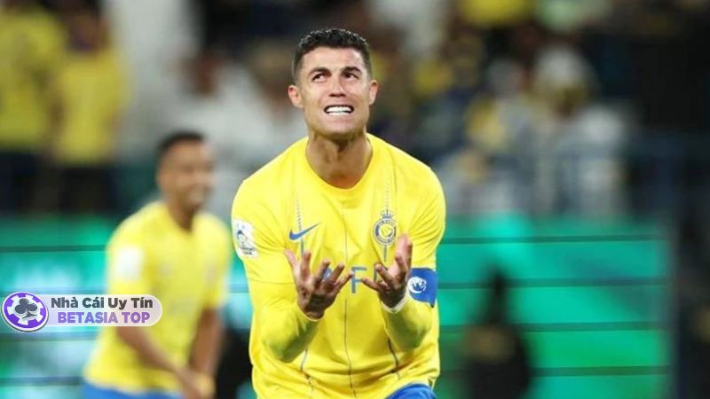 Ronaldo có chiến thắng thứ 801